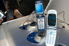 2004年通信展 華為展示創(chuàng)新手機(jī)與通訊技術(shù)開發(fā)成果